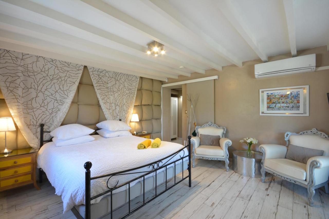 B&B Le Mas Julien piscine chauffée adult only Orange  Exterior foto