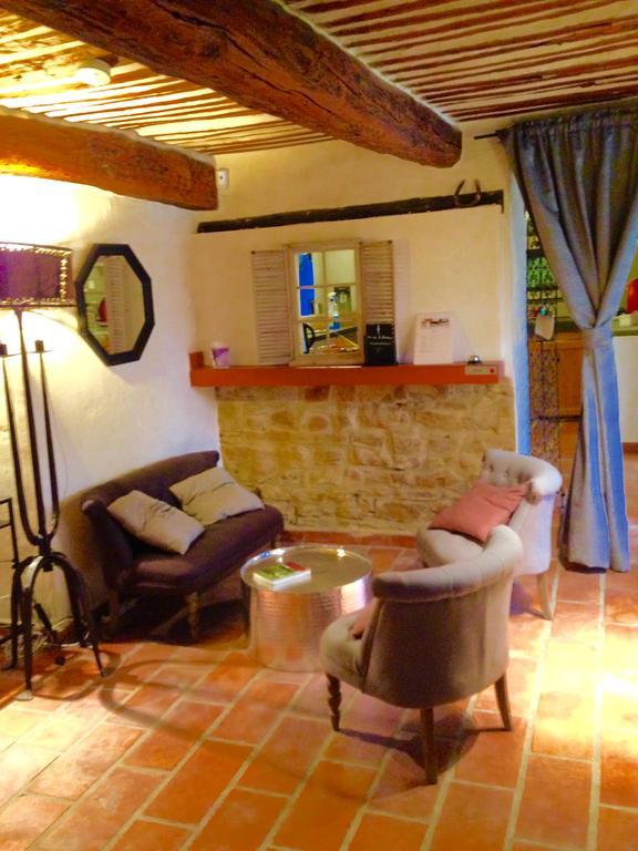 B&B Le Mas Julien piscine chauffée adult only Orange  Exterior foto